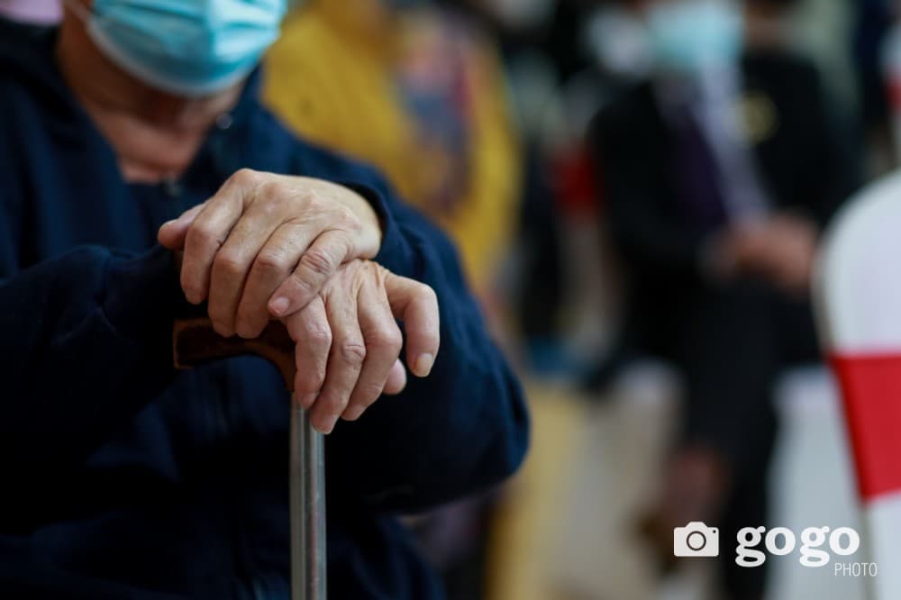 Ахмад настны халамжийн тэтгэмж, тэжээгчээ алдсан хүүхдийн тэтгэмжийг 38.9 хувиар нэмлээ